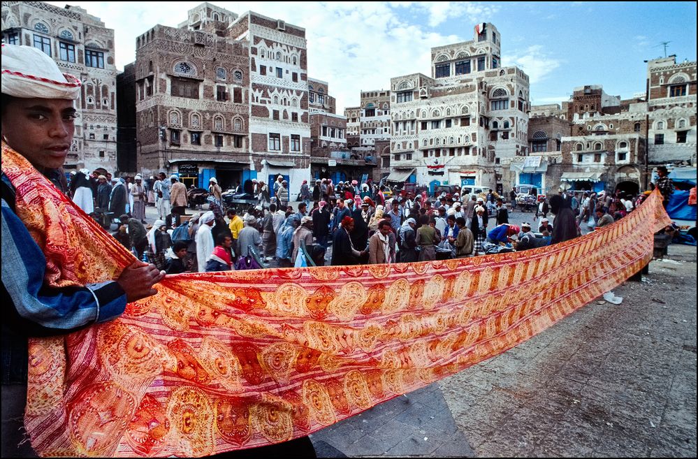 Arabia Felix. Tuchhandel beim Bab al Jemen. Sanaa. #2