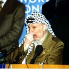 Arafat auf Pressekonferenz