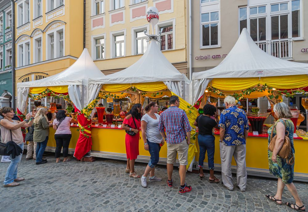 Arbeit am Markt - oder die Hammerbowle