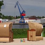 Arbeit und Freizeit...paßt sehr gut zusammen...besonders wenn man auf der Freizeitseite sitzt