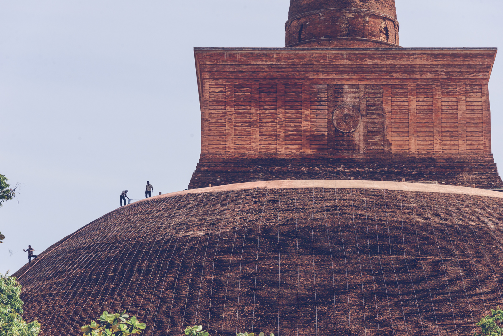 Arbeiten an der Abhayagiri Stupa, Anuradhapura