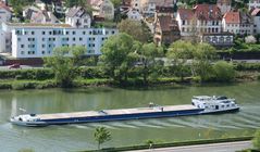 Arbeiten auf dem Neckar