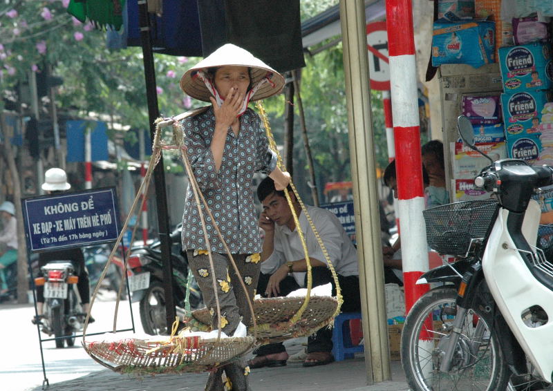 ..arbeiten auf den Straßen Hanois