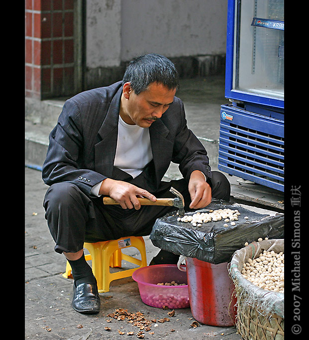 Arbeiten in China: der Nussknacker