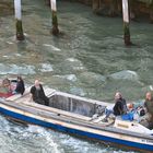 Arbeitsboot auf Canale Grande