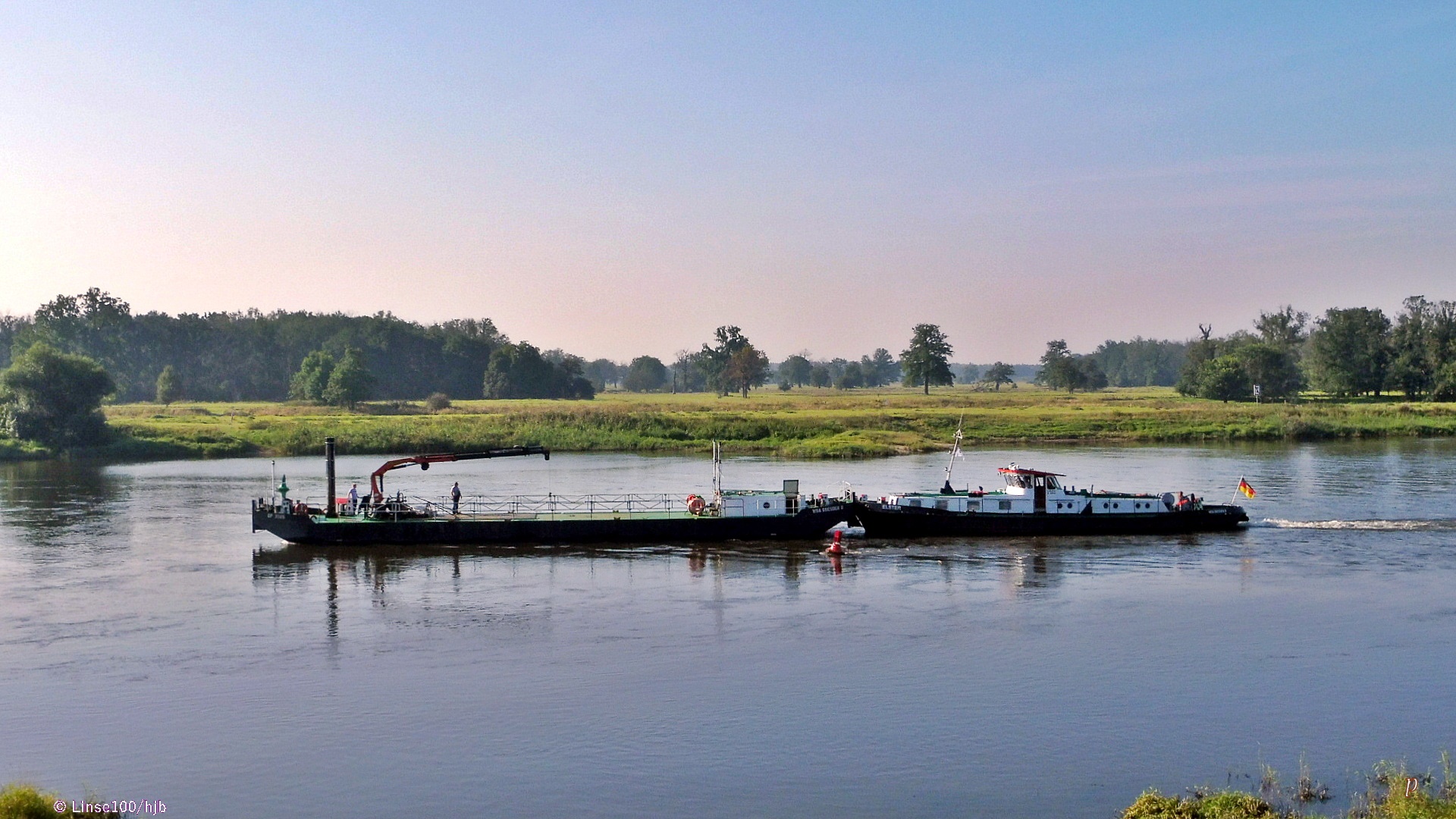 Arbeitsboot im Einsatz