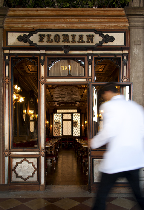 Arbeitshektik im Café Florian