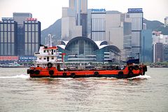 Arbeitsschiff in Hong Kong