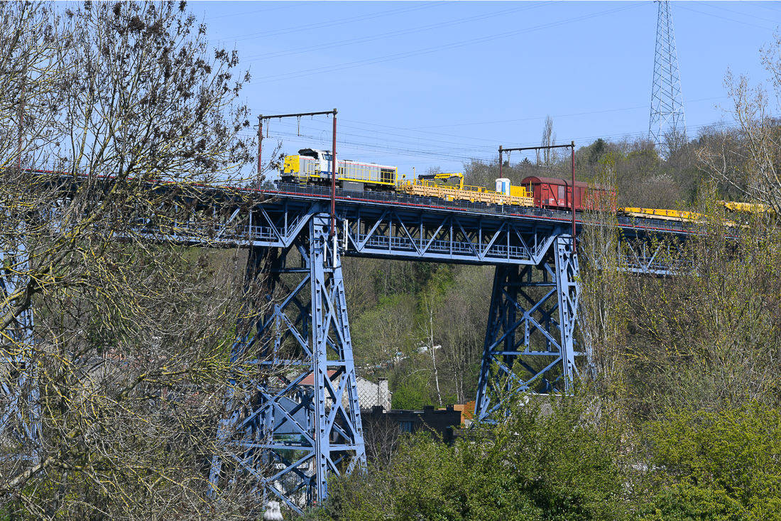 Arbeitszug auf der Brücke von Tilleur (B)