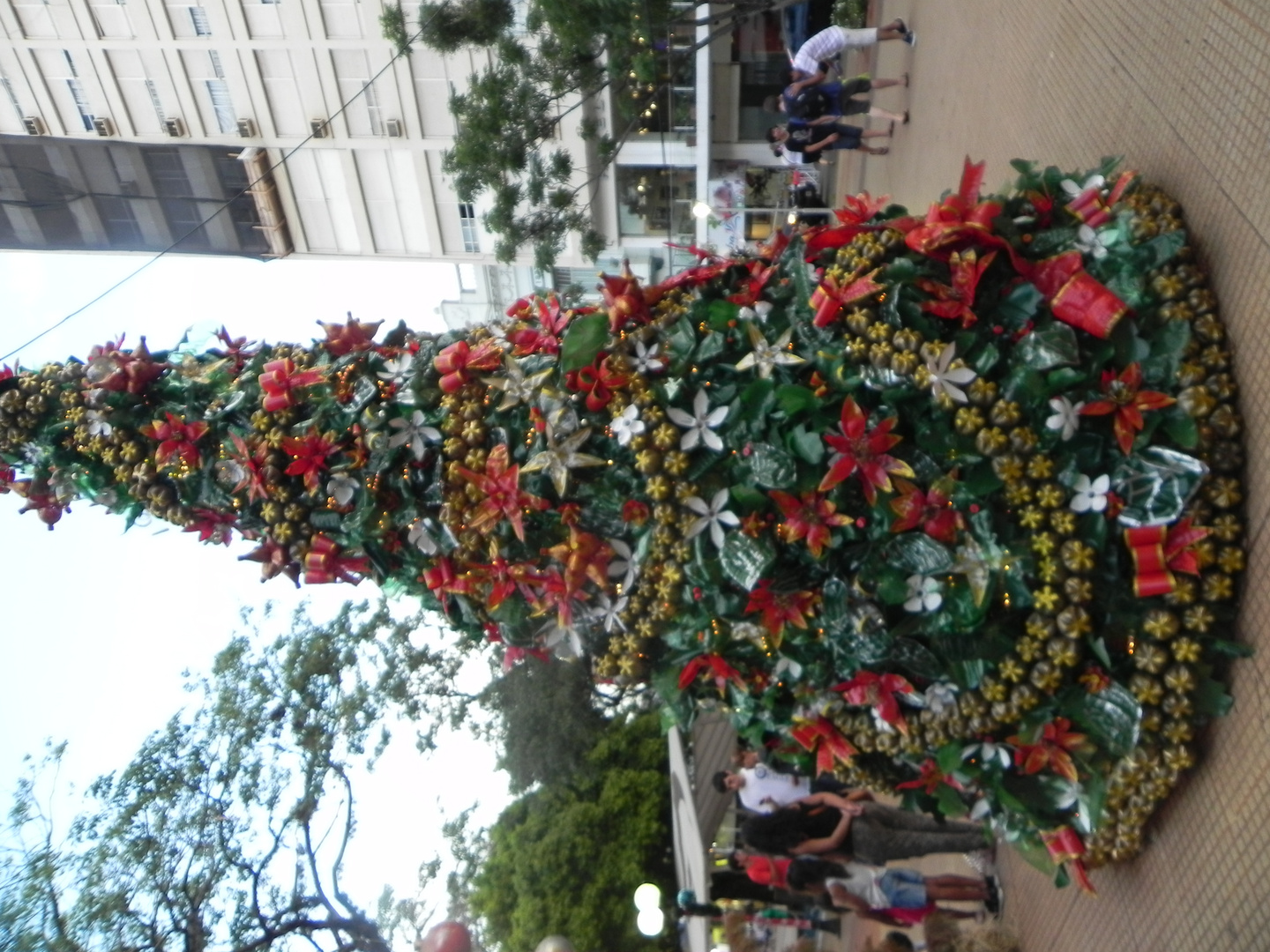 ARBOL DE PLASTICO