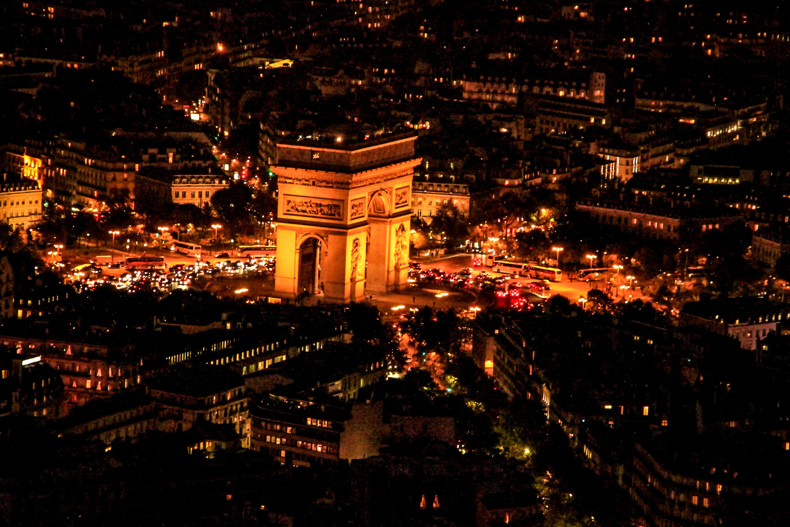 Arc de triomphe bei Nacht