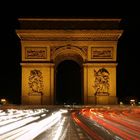 Arc de Triomphe bei Nacht