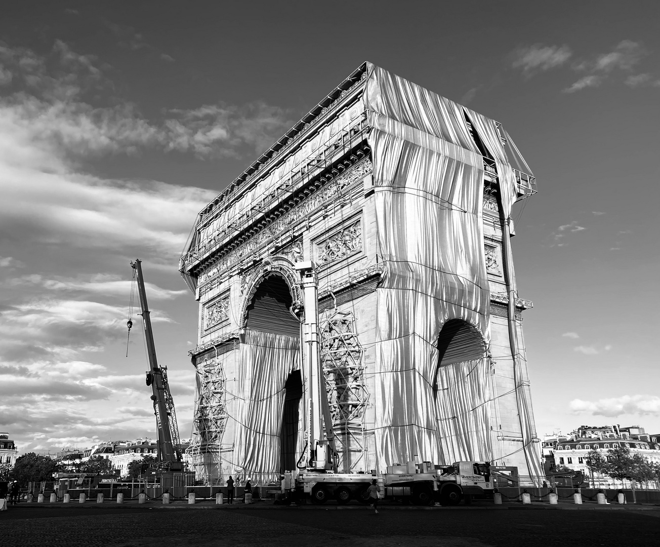 Arc de Triomphe: Christo - the end