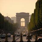 Arc de Triomphe in der Dämmerung