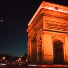 Arc de Triomphe mit Mond und Venus