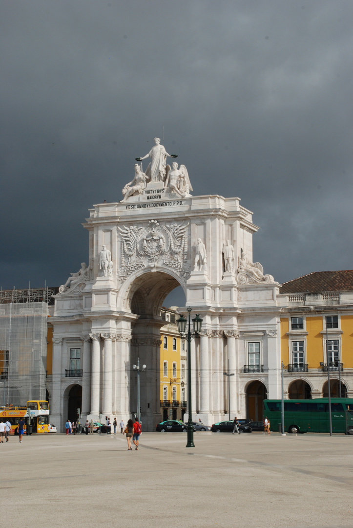 Arc de Triomphe - Place du Commerce - Lisbonne