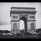 Arc de Triomphe - Street life -