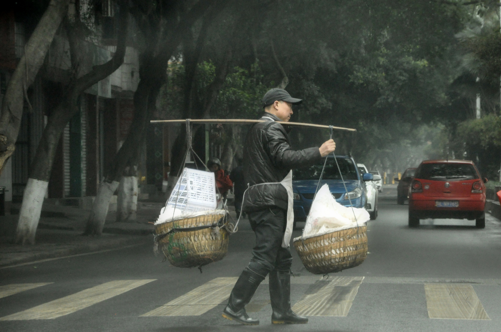 Archaischer Transport - China Sichuan Mystic Town