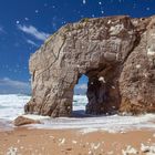 Arche de Port Blanc mit fliegenden Schaumflocken