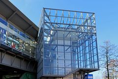 Architektur aus Glas und Stahl in Oberbarmen.