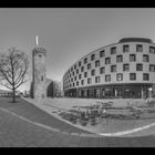 Architekturen gegenüber. Bollwerksturm / Hotel Mercure Heilbronn 1