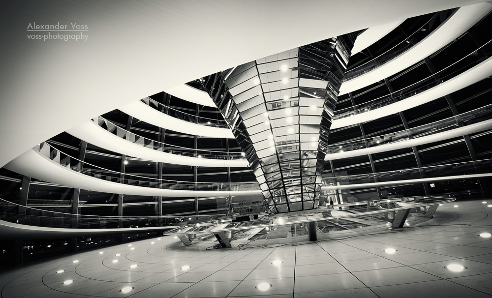 Architekturfotografie schwarzweiss: Berlin - Reichstagskuppel