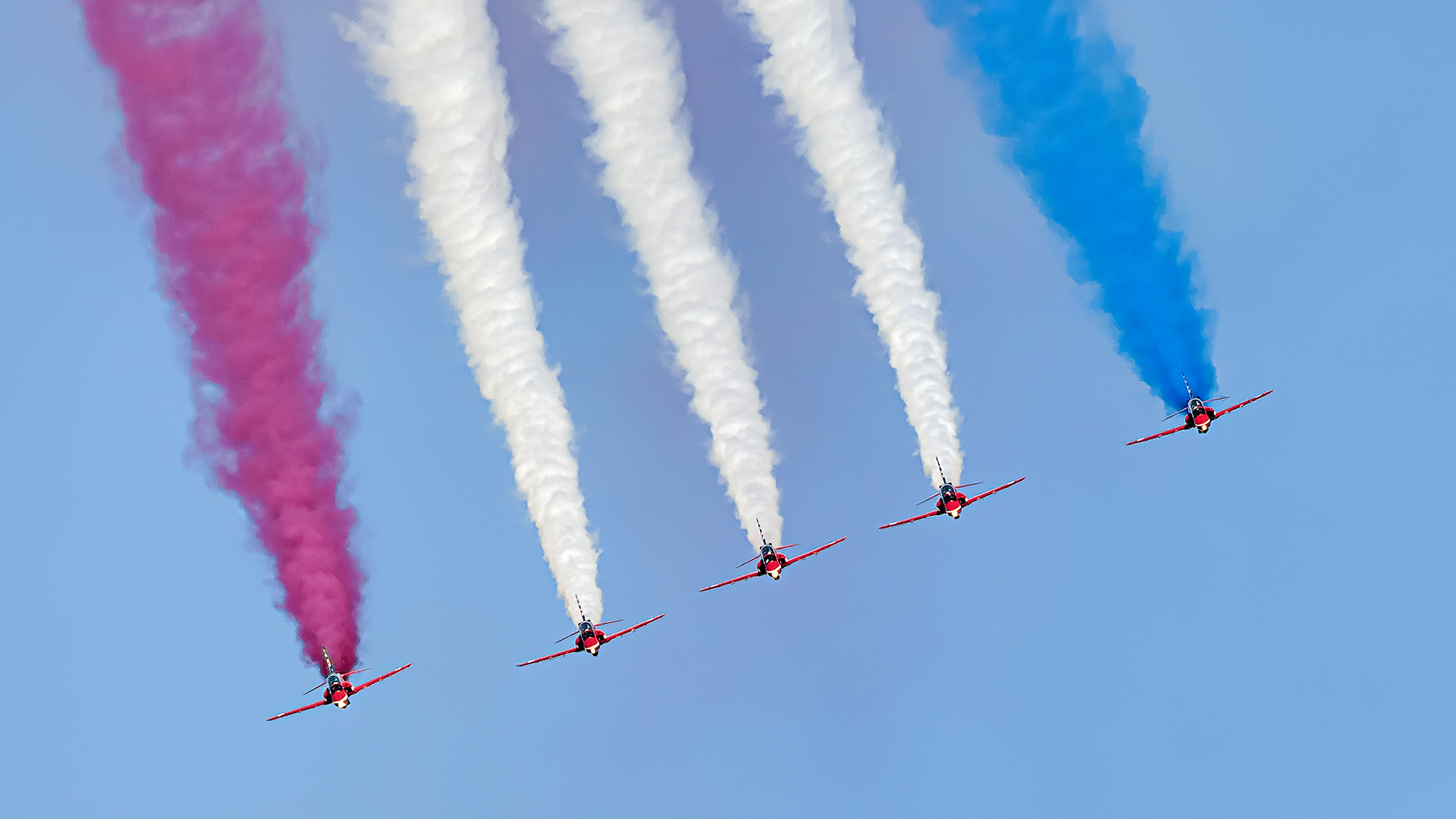 Archivbild: THE RED ARROWS - Royal Airforce UK auf der AIR14, Payerne