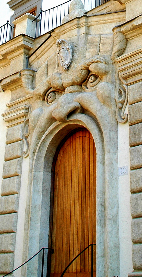 Archway, Rome, near the spanish staircase