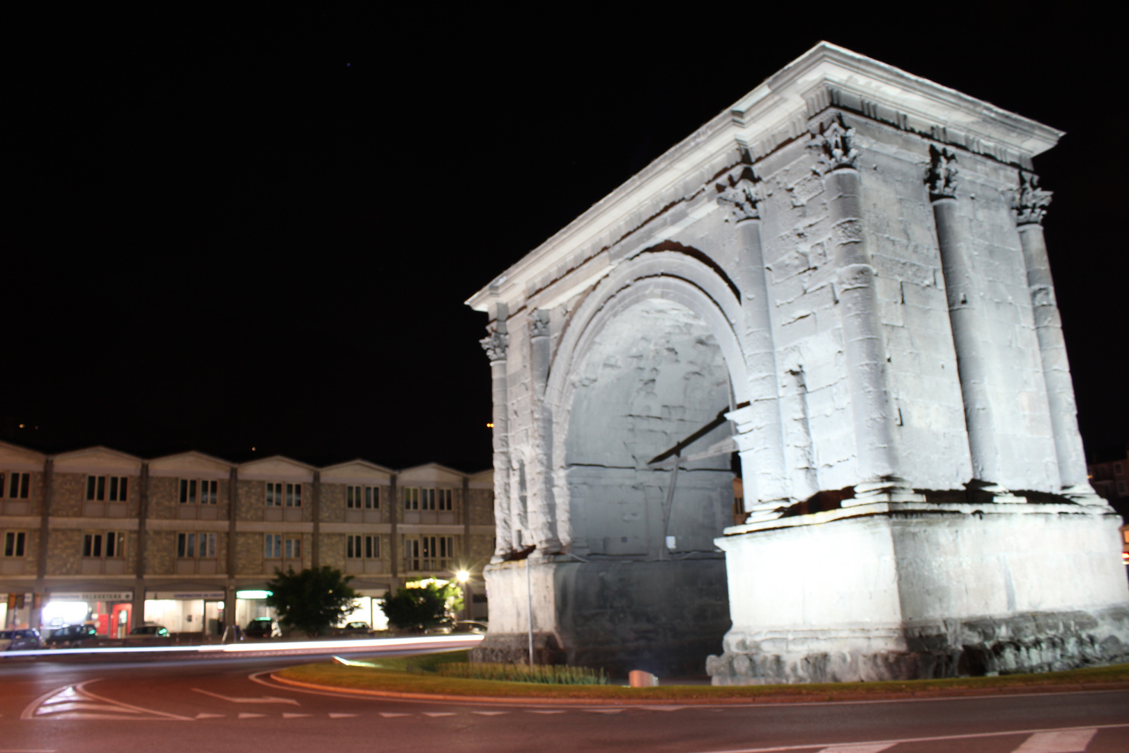 Arco d'Augusto notturno 2