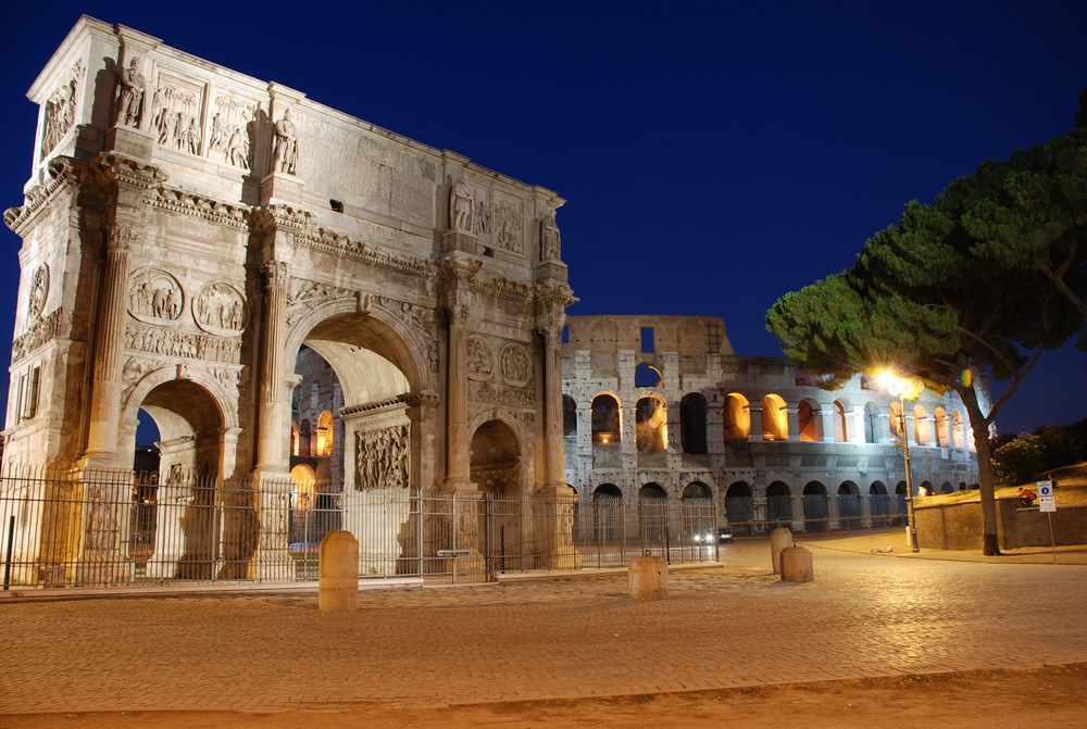 Arco de Costantino & Colloseum