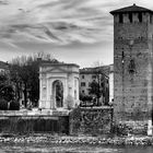 Arco dei Gavi e torre del Castelvecchio