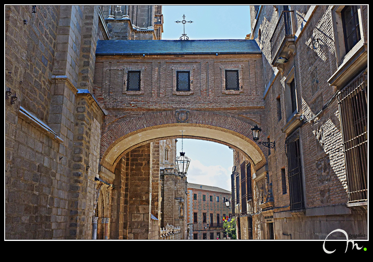 Arco del Cardenal Cisneros