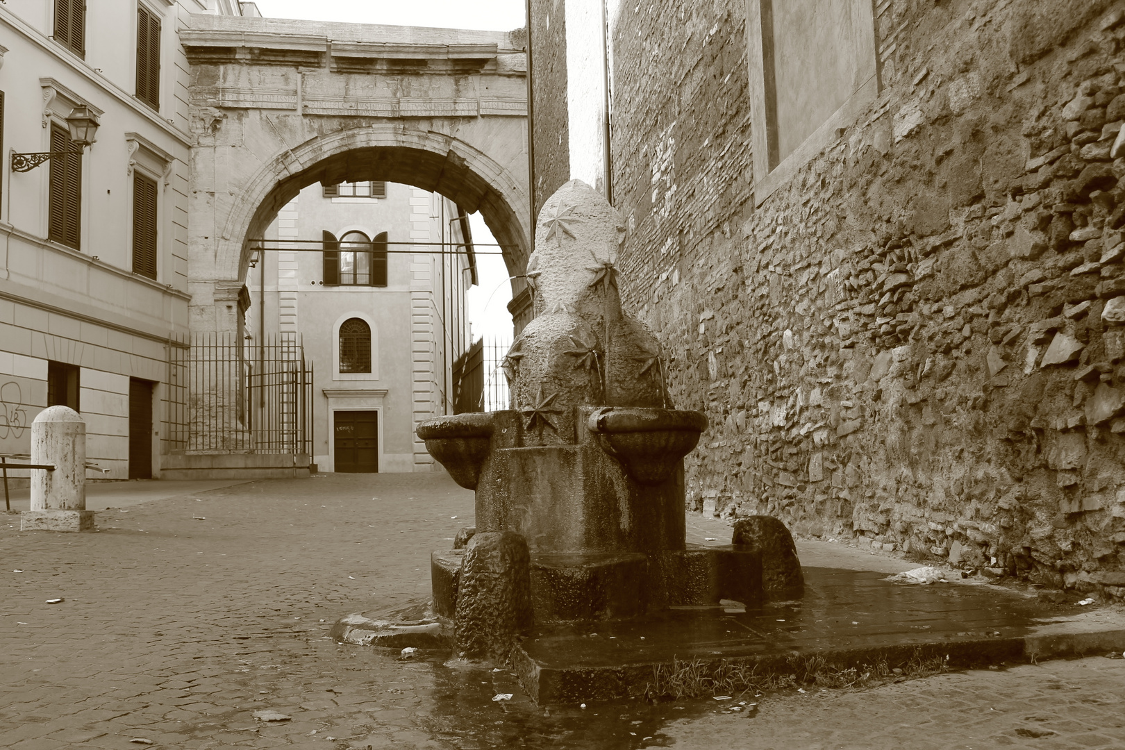 Arco di Gallieno ( Porta Esquilina )