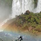 Arco Iris y caida de agua