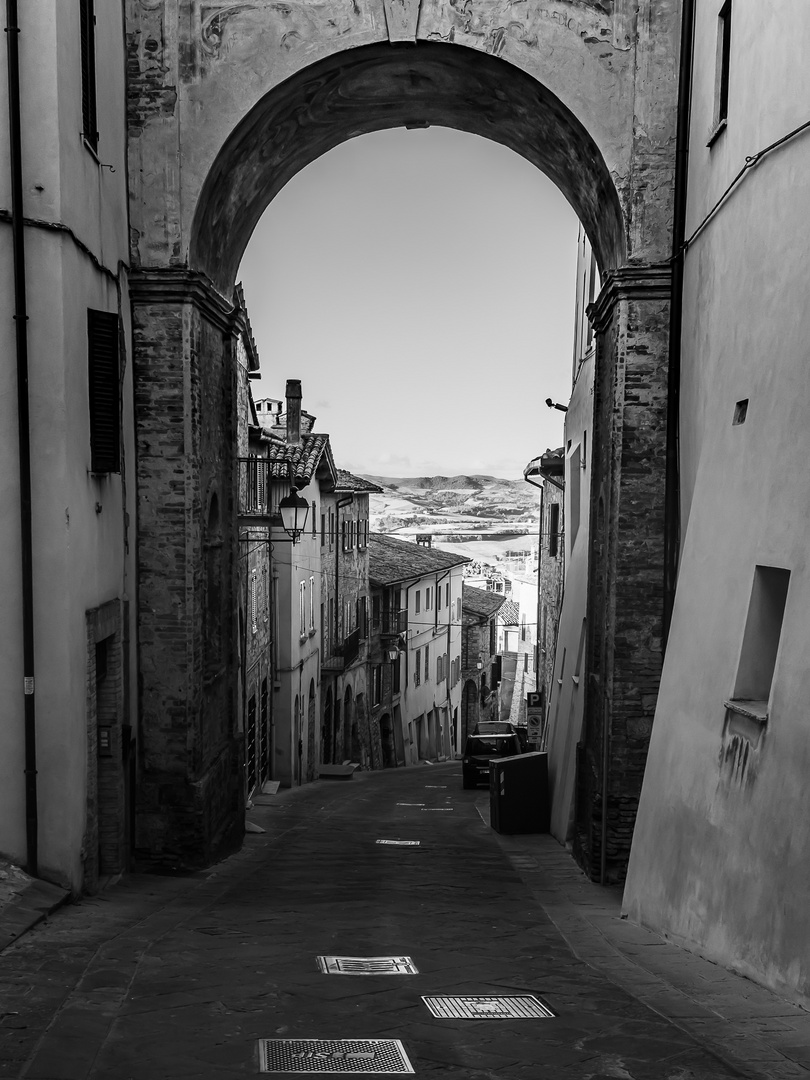 Arco su Porta Perugina