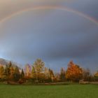 arcobaleno con i colori dell'autunno