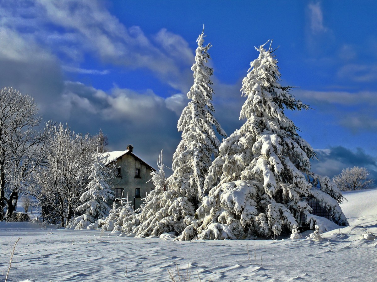 Ardèche - Mézilhac en blanc