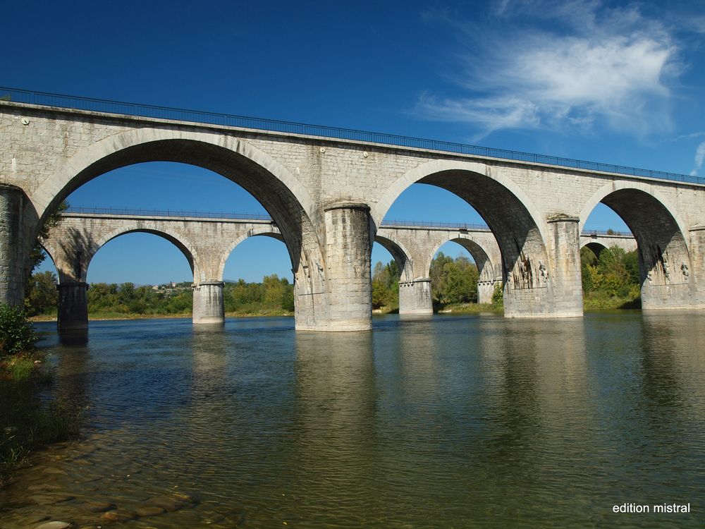 Ardèchebrücke bei Ruoms