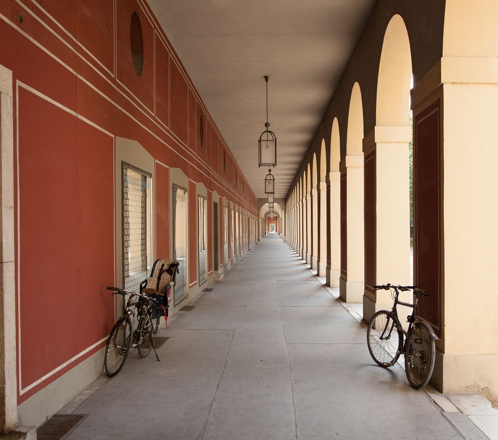 Arkadengang im Hofgarten