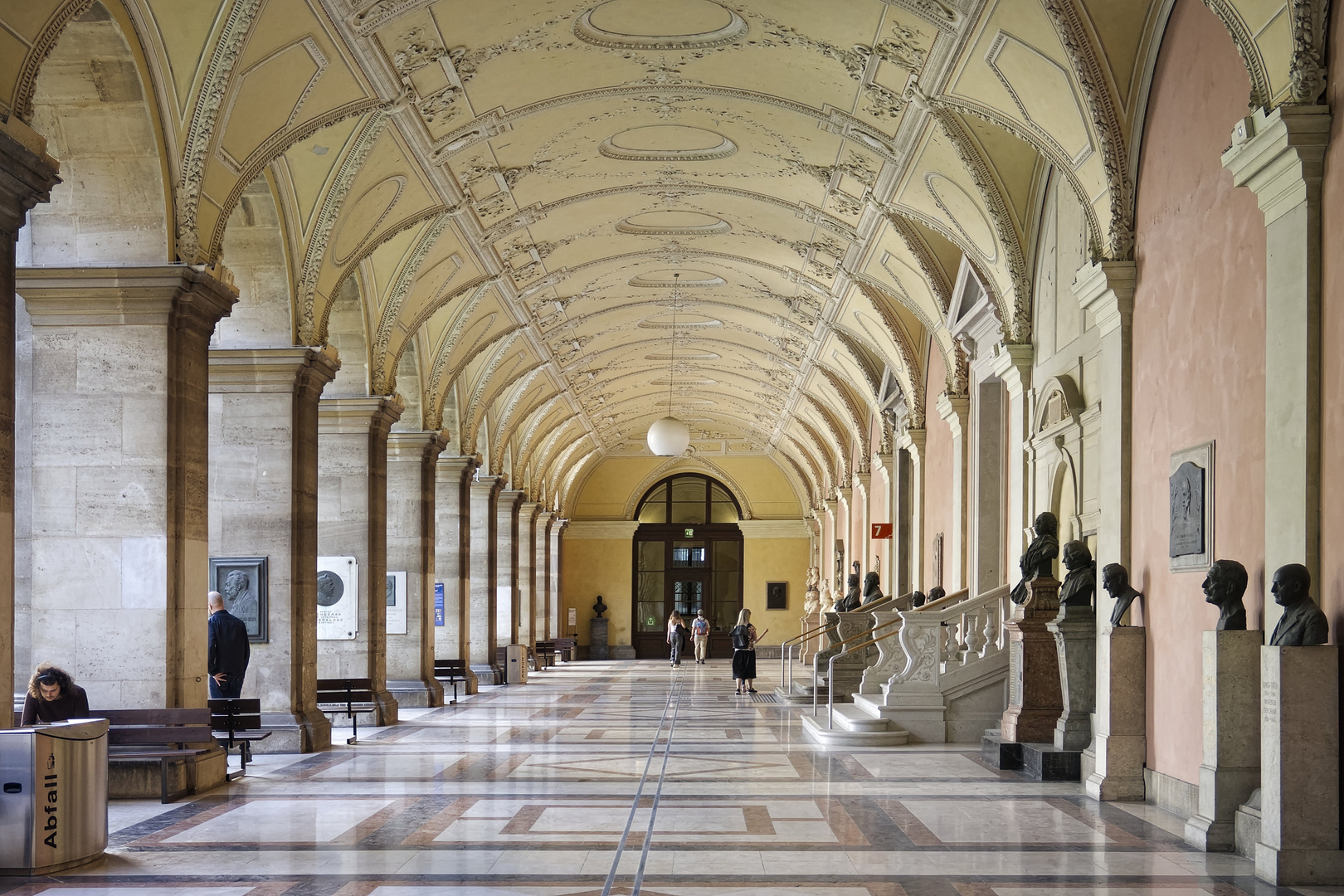 Arkadenhof der Universität Wien #2