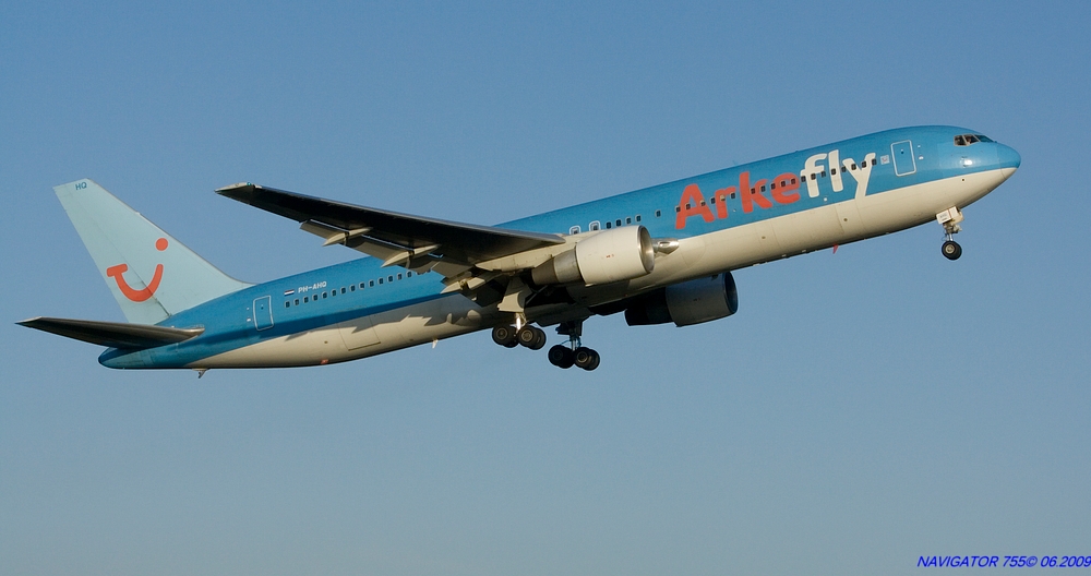 Arke fly, B767-383(ER), Reg: PH-AHQ