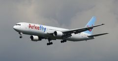 Arkefly, B767-383(ER)