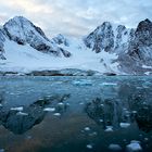 Arktis Spitzbergen – Landschaft im späten Nachmittagslicht