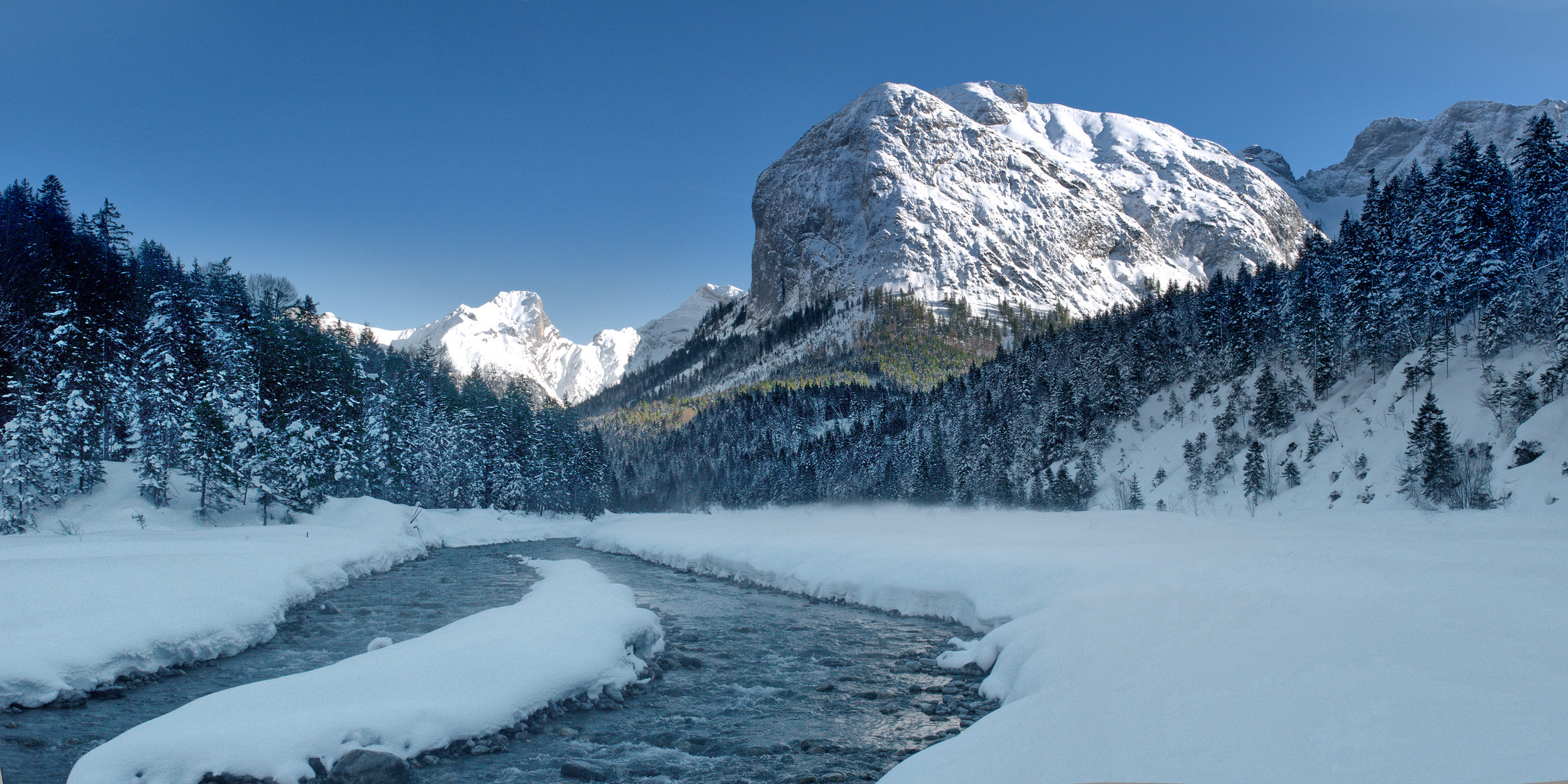 Arktische Bergwelt