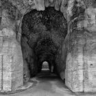 Arles, Anfiteatro, criptoportico