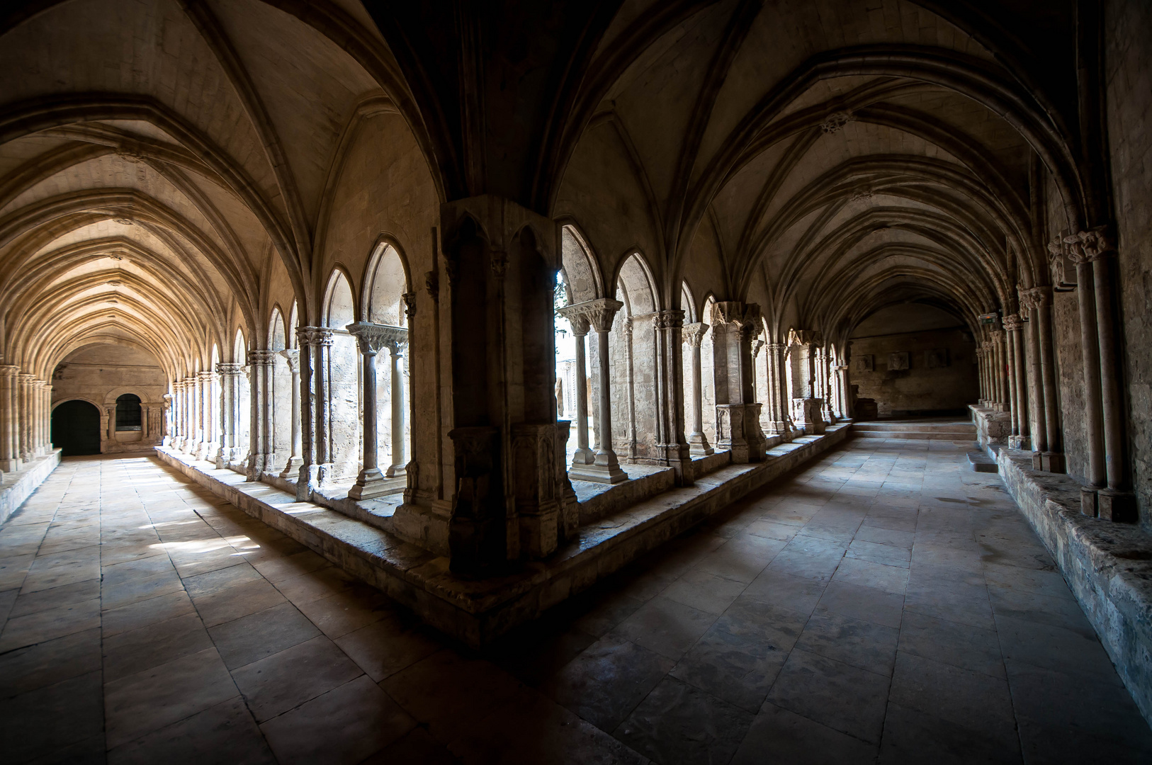 ARLES - Il Chiostro