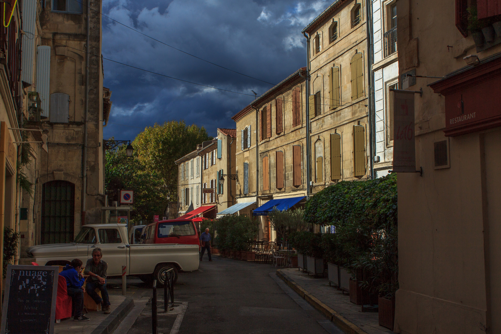 Arles kurz vor dem Wolkenbruch