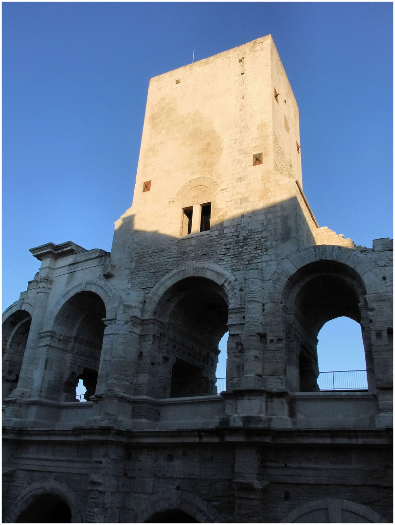 Arles, les arènes. 1