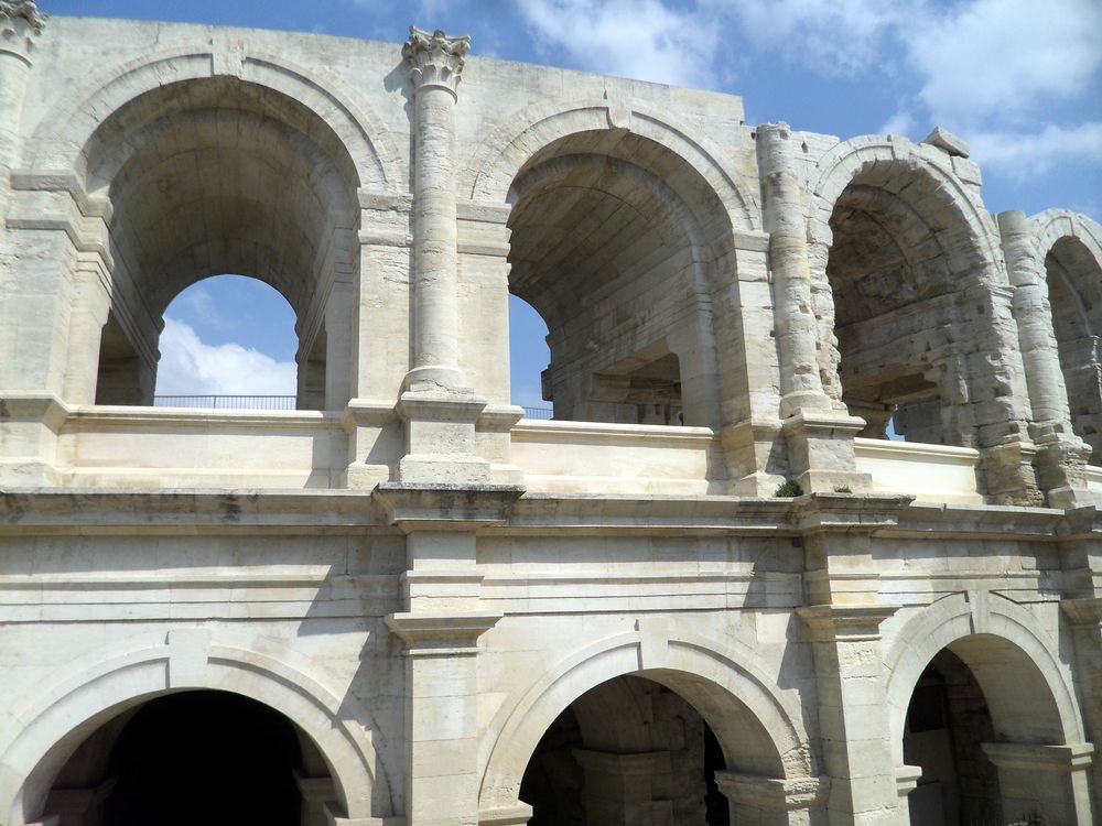 Arles, les arènes ....