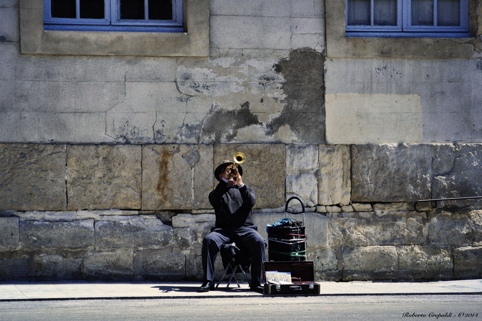 Arles, musicista di strada